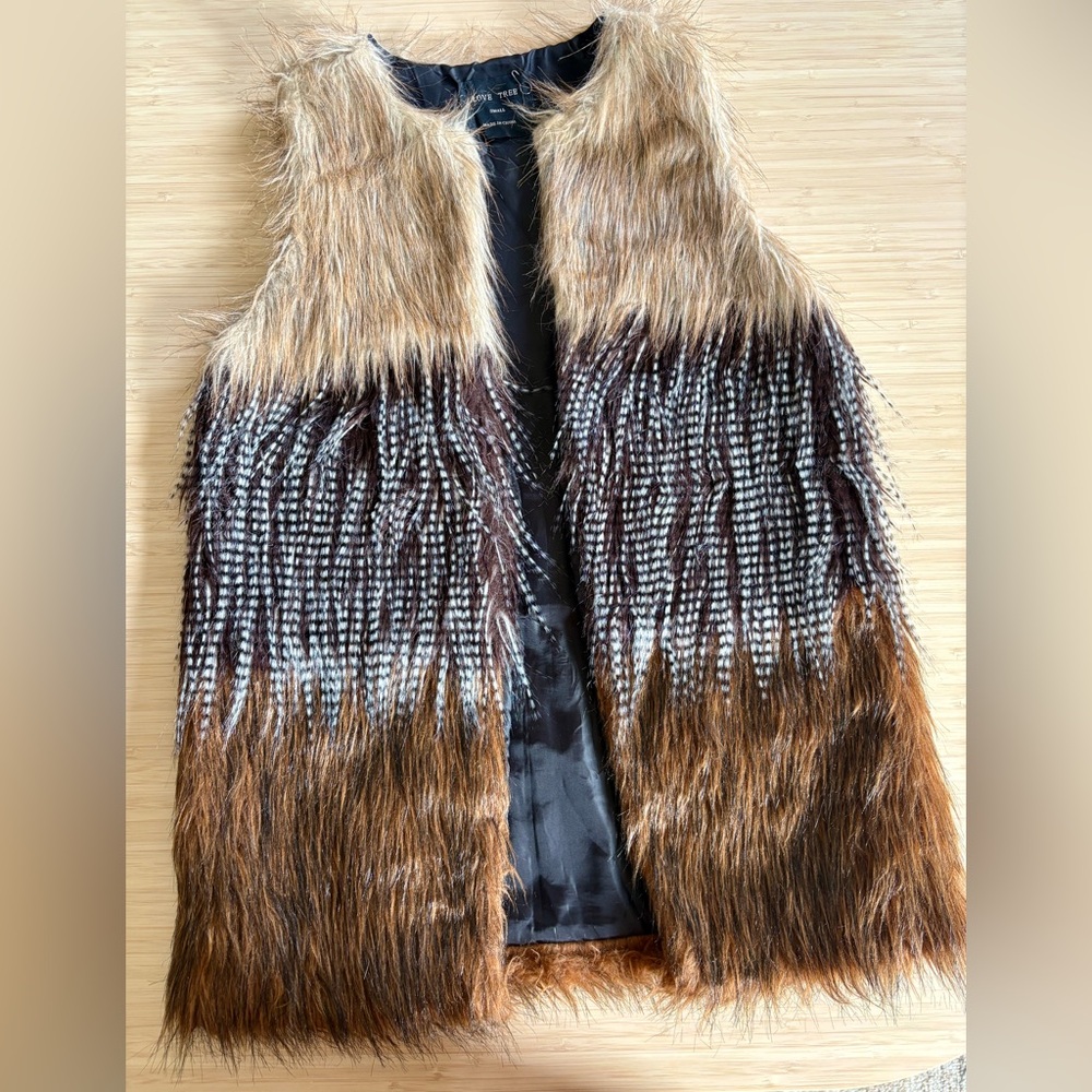 Love Tree Faux Fur Vest in Black and Brown